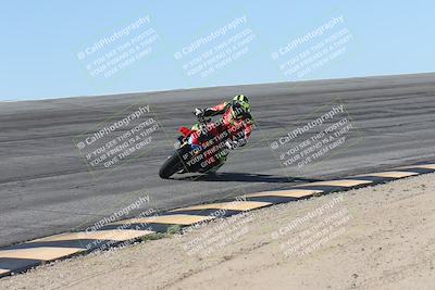 media/Oct-13-2025-Moto Forza (Mon) [[a66d839500]]/3-B Group/Session 2 (Bowl)/